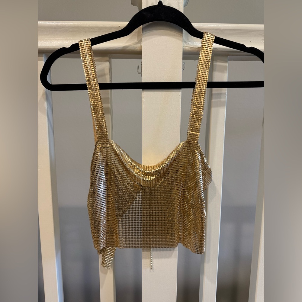 Superdown Revolve Gold Chain Top w/ Adjustable Clasp & Open Back Size: XS